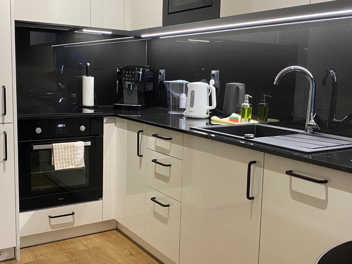 Apartamenty Magia Z Bezplatnym Parkingiem I Klimatyzacja Rzeszow Dış mekan fotoğraf