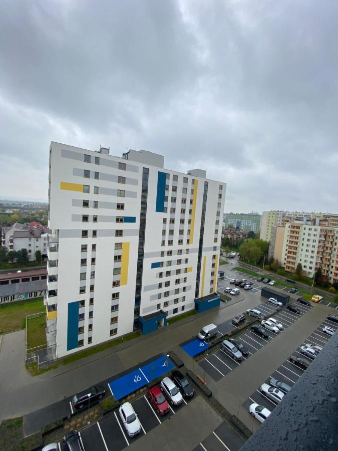 Apartamenty Magia Z Bezplatnym Parkingiem I Klimatyzacja Rzeszow Dış mekan fotoğraf